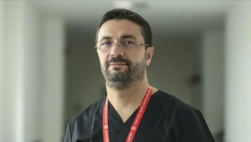 Prof. Dr. Serkan Topaloğlu: Eğitim Dünyasında Öne Çıkan Bir İsim