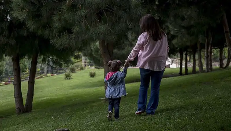Yargıtay'dan Çarpıcı Koruyucu Aile Kararı: Annesine Çocuk Haftada İki Görüşme Hakkı