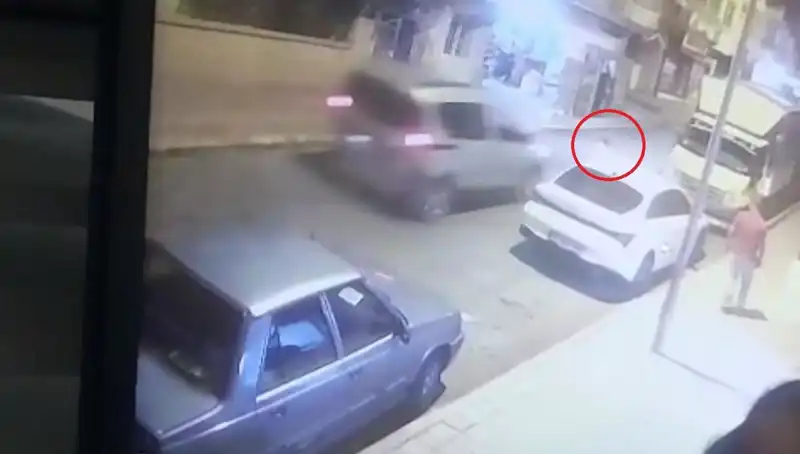 Yola Fırlayan Çocuğa Trafik Kazası: Hayati Tehlike Oluştu